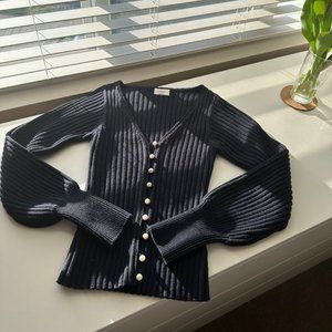 Aritzia wilfred navy blue seater xxs pearl button and wider sleeves